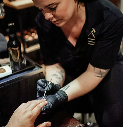 manicures
